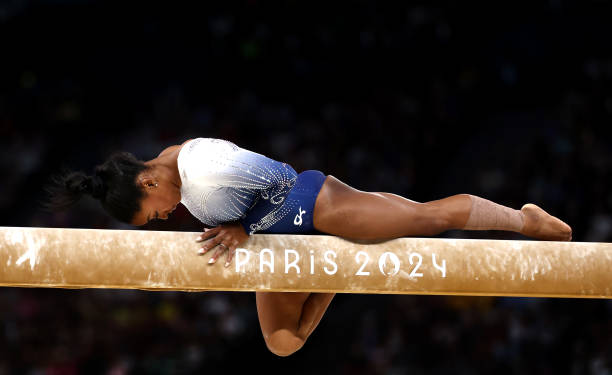 冰墩墩背后的故事:设计师团队与创作历程