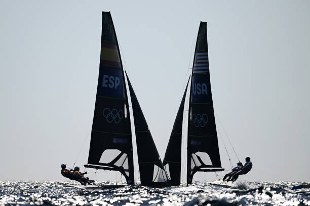 陈雨菲奥运决赛高光时刻:绝杀球与庆祝瞬间