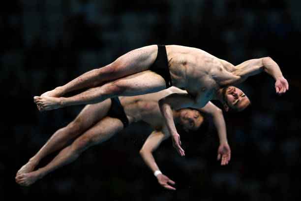 梁锦松家庭背景揭秘:如何成为伏明霞的终身伴侣