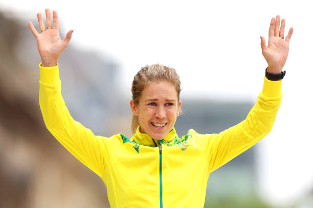 跳水比赛决赛排名规则:并列名次的判定与争议