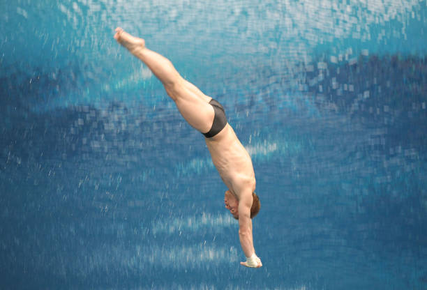 跳高世界纪录的挑战者:谁最接近目前的多少米纪录?