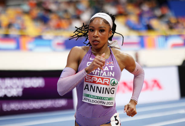 新一代的崛起:当今美国女子短跑的领军人物与未来之星