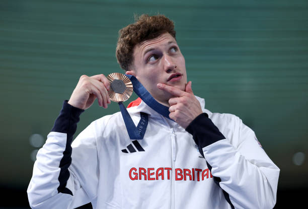 苏炳添9秒83成绩震撼世界,全球排名飙升