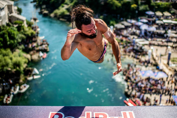 郭晶晶婆婆朱玲玲的优雅人生:从选美冠军到商界女强人