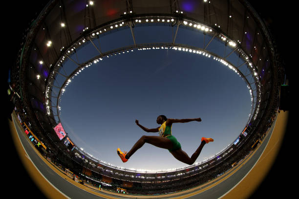 吴敏霞的美丽蜕变:从奥运冠军到时尚女神