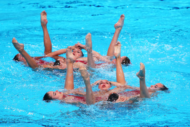 10米台与3米板:高度对跳水动作的影响