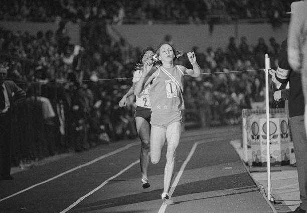 足球场标准尺寸:国际足联与各联赛的差异