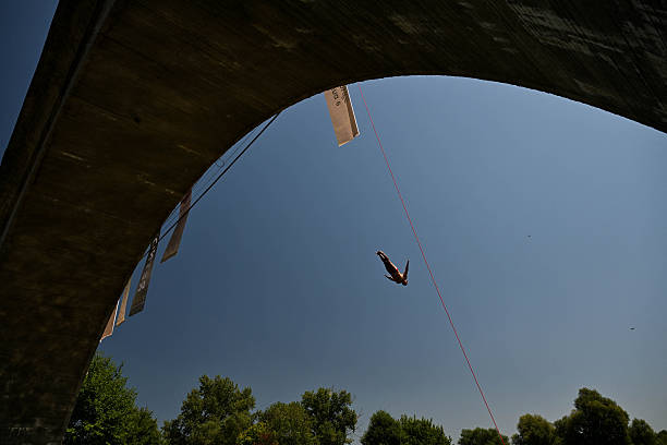 马拉松比赛奖金揭秘:顶级选手月收入能有多少?