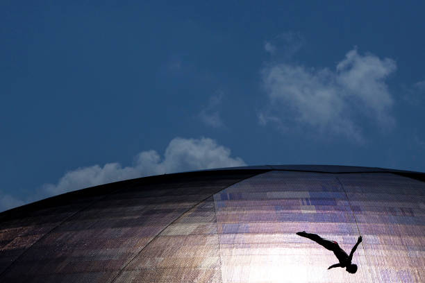 跳高行动:揭秘南极科考背后的惊险历程