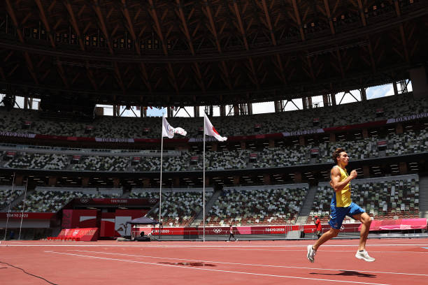 伊辛巴耶娃的奥运辉煌:两届金牌得主的荣耀时刻