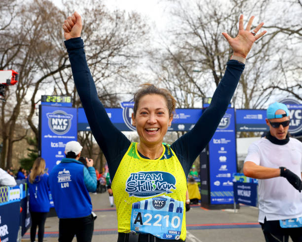 跟着郭晶晶学穿搭:价格亲民又显气质的单品推荐