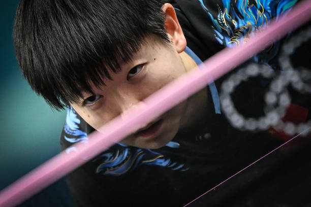 乒乓球比赛时如何避免汗水影响握拍?