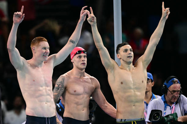 游泳的好处说不完,快来和我一起畅游吧!?