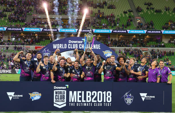 掌握蛙泳脚部动作:四步分解图详解