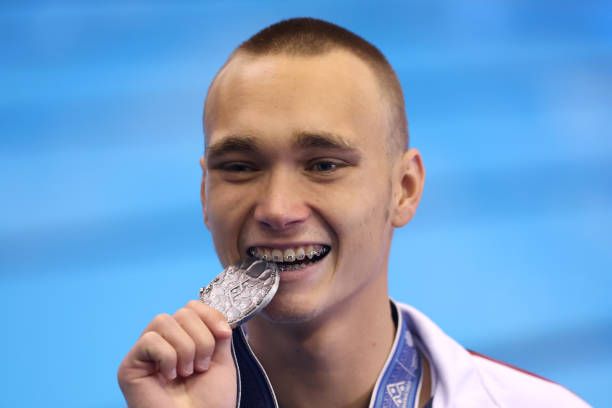 自由泳标准姿势与速度提升的关系