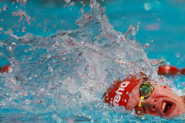 夏季游泳季:了解尖锐湿疣的传播途径与预防方法