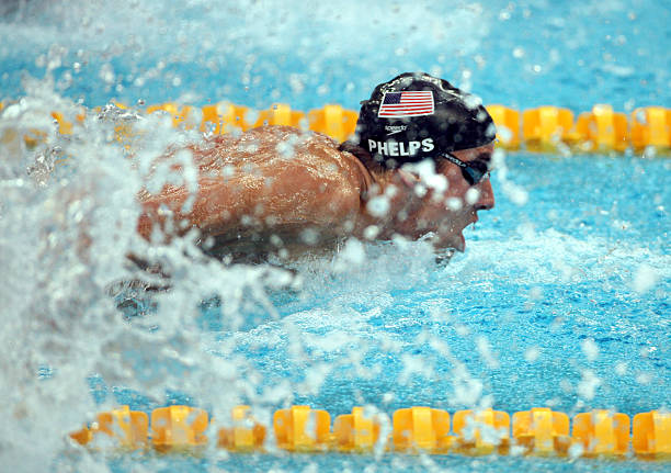 游泳和跑步哪个减肥效果更好?一小时游泳等于跑步多久?