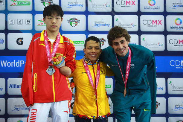 游泳池游泳会感染妇科病吗?专家解答