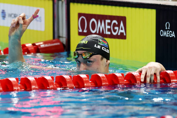 破除谣言:游泳池真的会传播艾滋病吗?