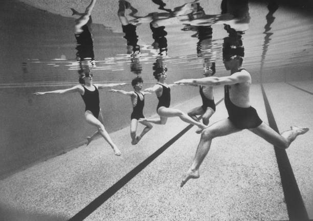 游泳对关节友好吗?低冲击运动的优势解析