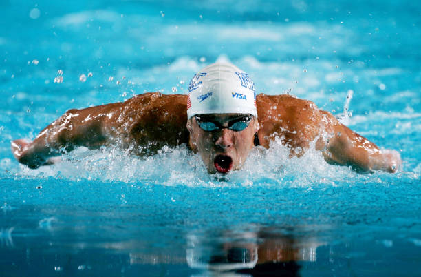 游泳教练证持有者报考公务员的学历要求解析