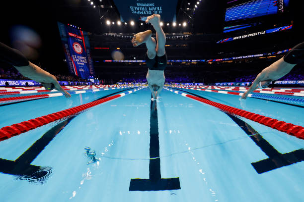 不同泳姿比赛要点:自由泳、蛙泳、蝶泳、仰泳技巧解析