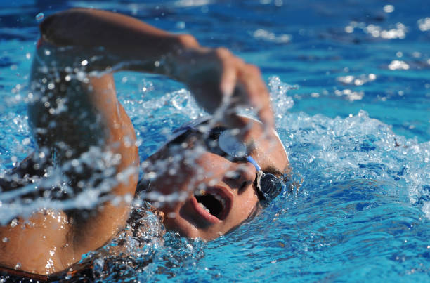 蛙泳瘦身攻略:哪些部位最容易瘦下来?