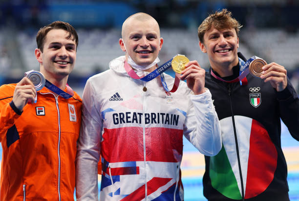 游泳省力技巧:四大泳姿对比,轻松游得更久!