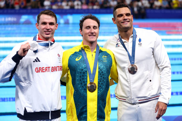 泳池中的尴尬时刻:男生必知的生理知识