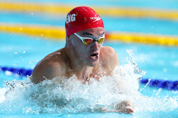 纸艺教程:轻松学会折会游泳的纸鱼