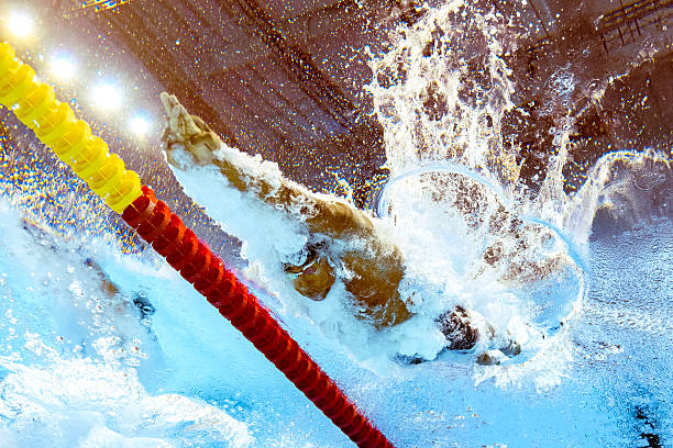 蛙泳十二字口诀详解:游泳教练亲授的实用技巧