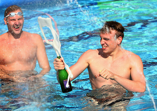 游泳二级证书如何助力小学生全面发展?