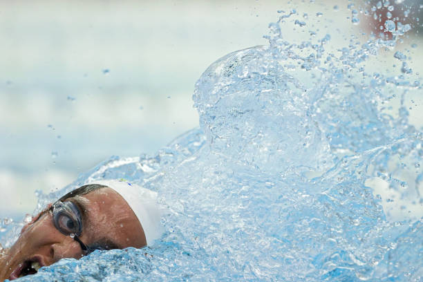 泳坛里程碑:首位游泳世界冠军的历史意义与价值