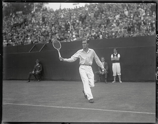 Slazenger网球类型对比:草地、硬地和红土场的选择