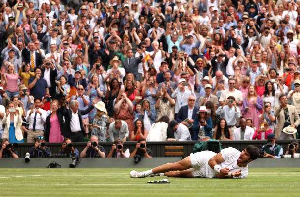 谁是男子网球史上夺冠次数最多的传奇人物?