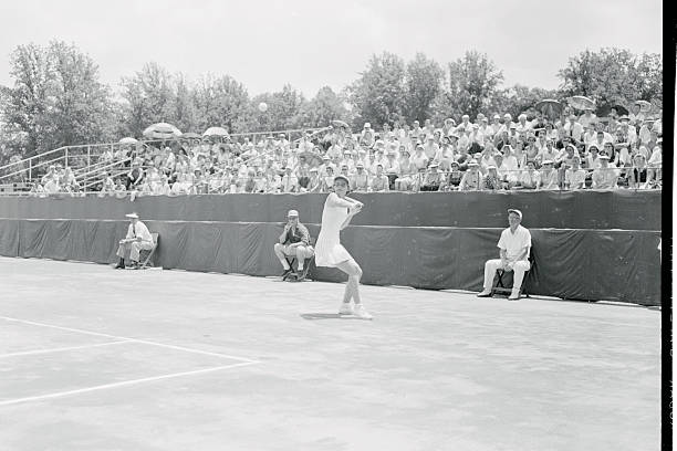红土传奇与草地经典:法网与温网的历史对比