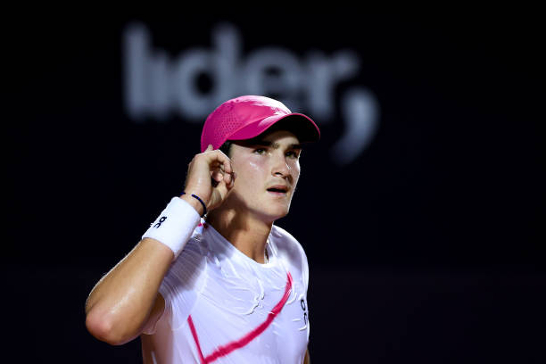 青少年网球训练中常见的错误记分方式及其纠正