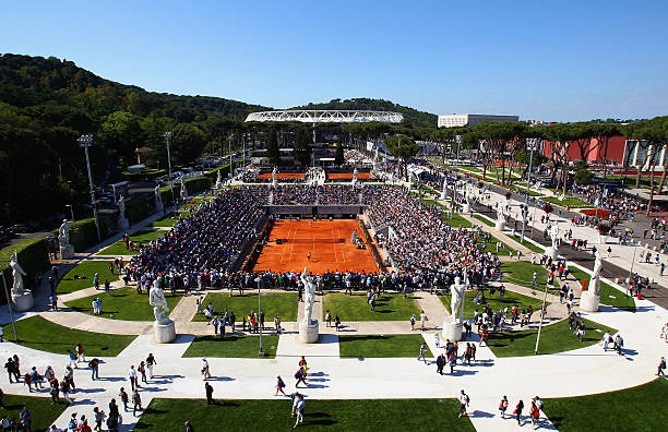 中国金花再创佳绩!郑钦文法网突破八强,未来可期!