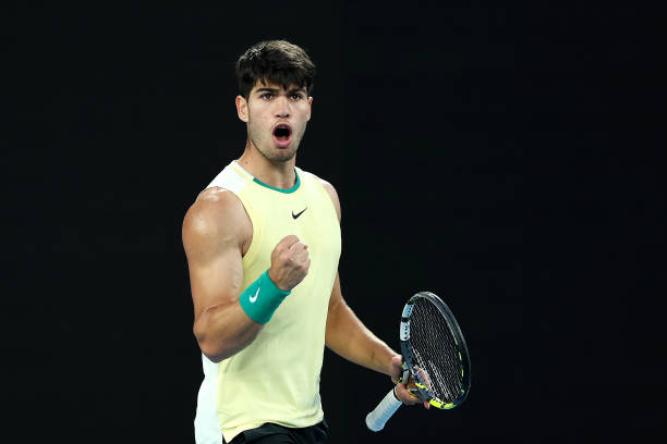 法网球场进化史:从沙地到现代红土场的技术革新