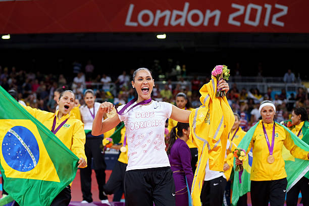 从历史或规则变化的角度切入