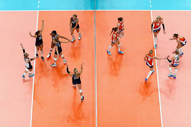 (侧重于网前进攻与防守技术的专项训练)