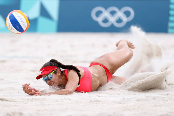 小学生排球女生友谊赛:激情与欢笑并存