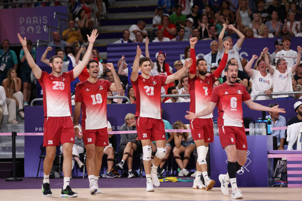 专门分解并讲解核心的移动步法