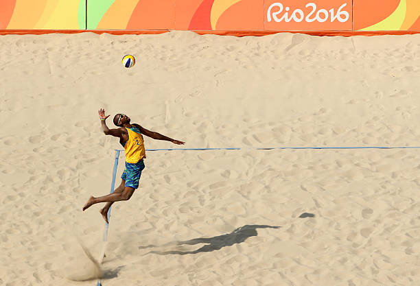 排球比赛规则理论教案:裁判手势与判罚标准解析