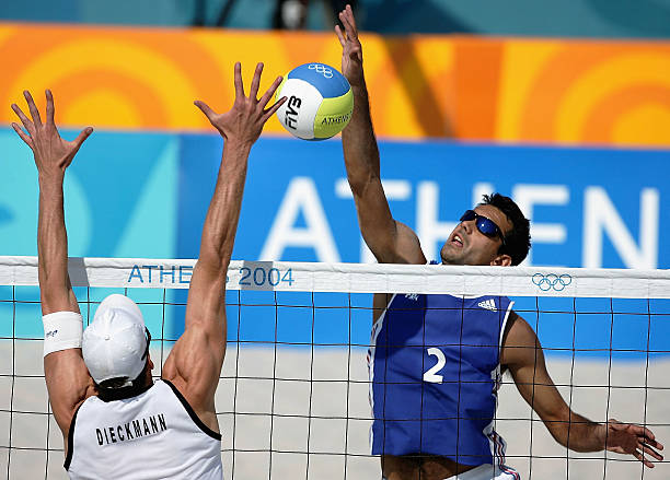 排球比赛中的裁判手势指南:从发球到得分