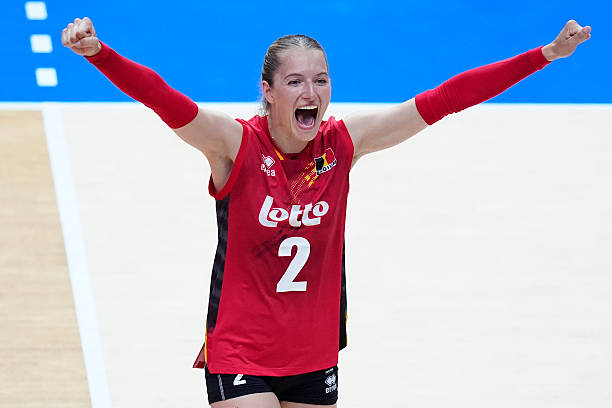 排球比赛中的轮换顺序:六人轮换规则入门指南