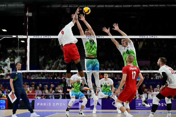 插上进攻战术与快攻配合的协同效应