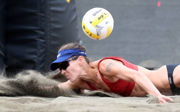 九人制排球战术指南:如何打好团队配合