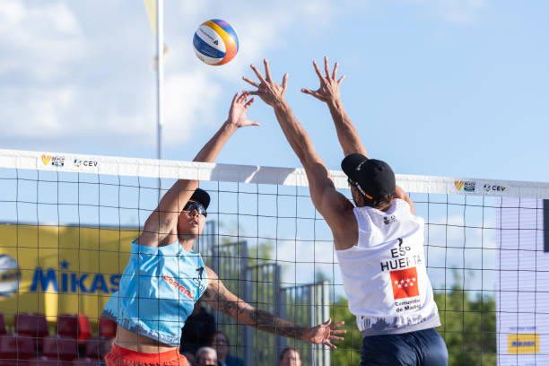 排球比赛裁判手势与规则执行要点