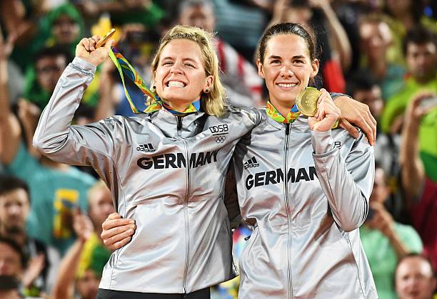 排球站位轮换规则:从发球到防守的完整位置转换指南